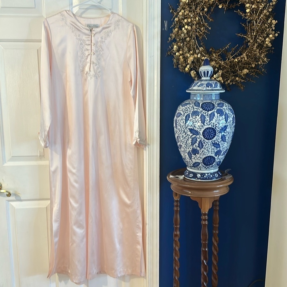 Vintage Oscar de la Renta from Neiman Marcus Pink Embroidered Long Nightgown